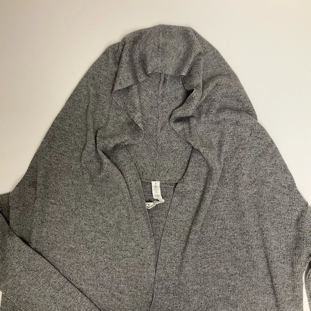 Lululemon Hooded Cabin Yogi Sweater Wrap - Picture 5 of 9